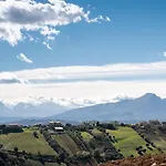 Villa Dimora Campo Delle Mura - Charming House Acquaviva Picena