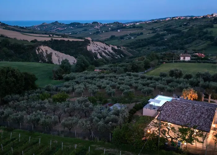 Villa Dimora Campo Delle Mura - Charming House Acquaviva Picena